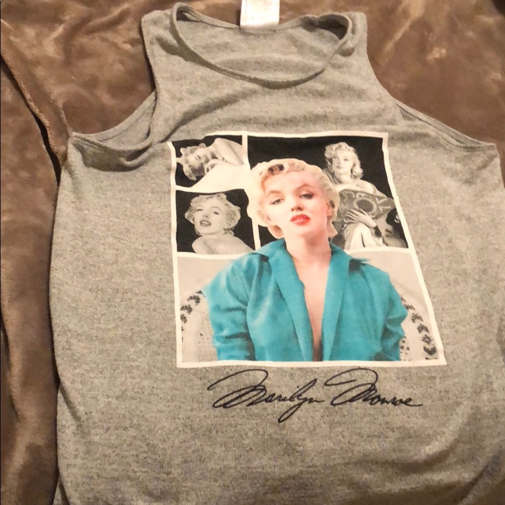 Shirt - Picture 2 of 2